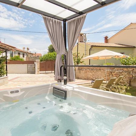 Holiday Home Giovanni Vabriga With Private Jacuzzi Tar-Vabriga Exterior foto