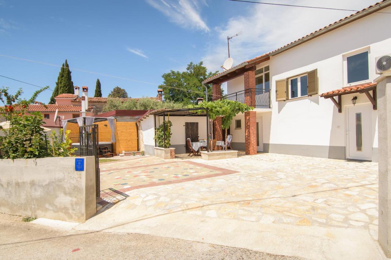 Holiday Home Giovanni Vabriga With Private Jacuzzi Tar-Vabriga Exterior foto