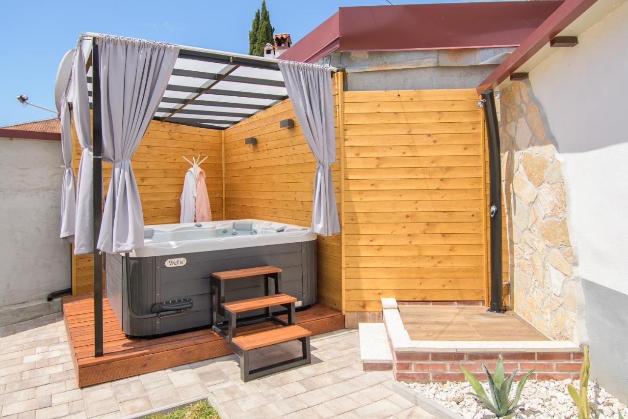 Holiday Home Giovanni Vabriga With Private Jacuzzi Tar-Vabriga Exterior foto